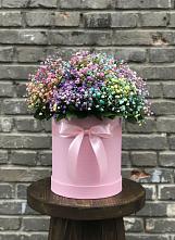 Цветочная композиция из Гипсофила и Розы в шляпной коробке в Чаадаевке