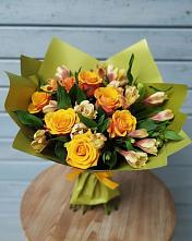 Букет цветов из:  Альстромерии и Розы в Чаадаевке