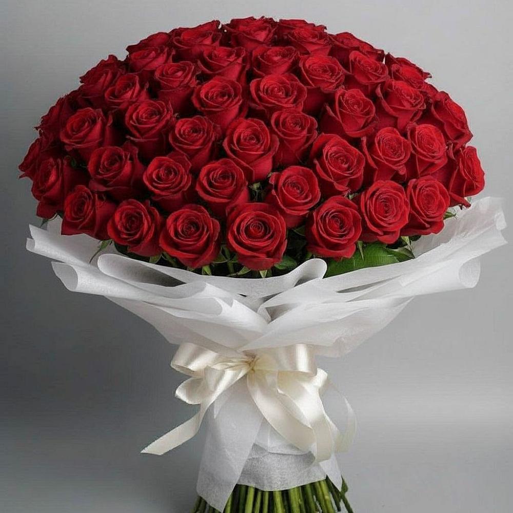 Букет 101 Красная роза Блэк Мэджик в Чаадаевке