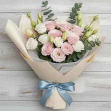 Букет цветов из:  Лизиантусы в Чаадаевке