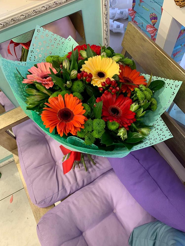 Букет цветов из: Герберы, Хризантемы и Альстромерии в Чаадаевке