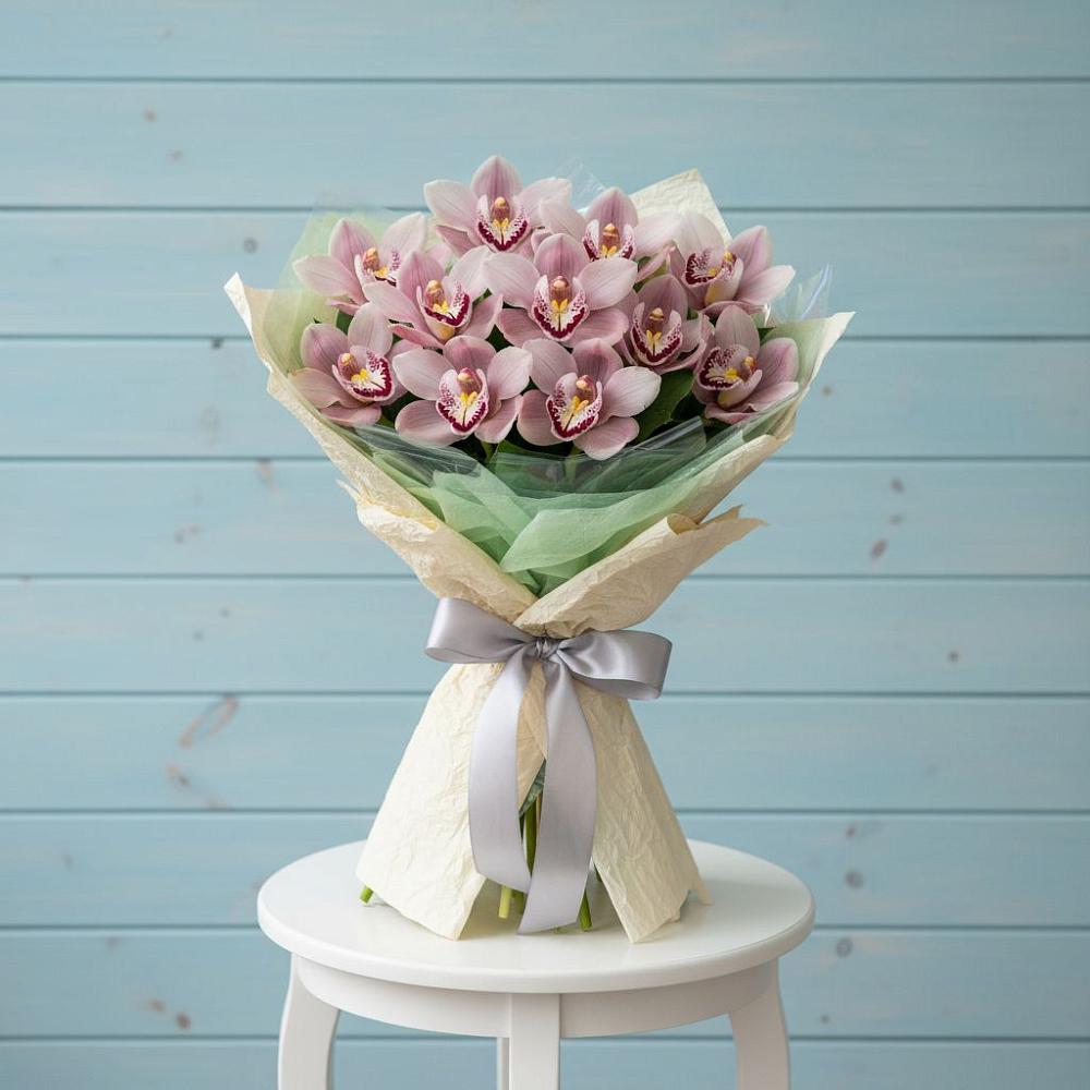 Букет цветов из: Орхидеи и Розы в Чаадаевке