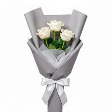 Букет 3 белые розы в Чаадаевке
