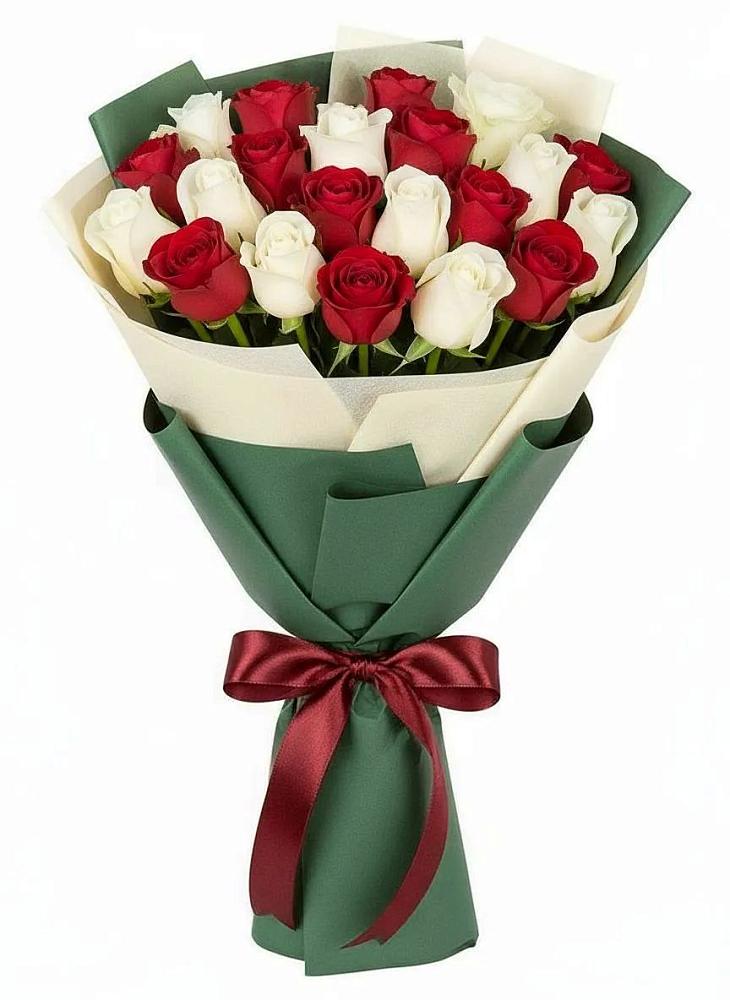 Букет Микс из красных и белых роз в Чаадаевке