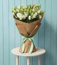 Букет цветов из:  Лизиантусы в Чаадаевке