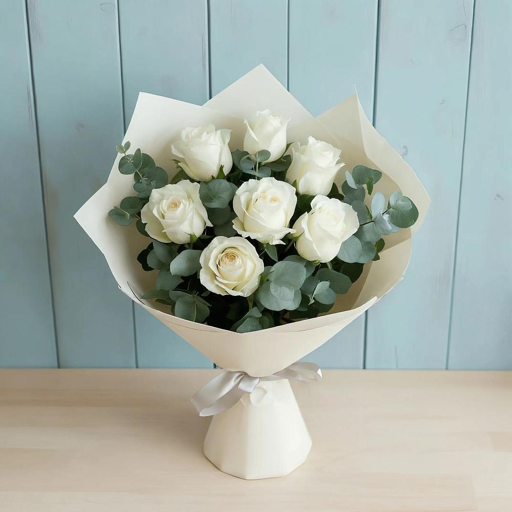 Букет Белые розы в Эвкалипте в Чаадаевке