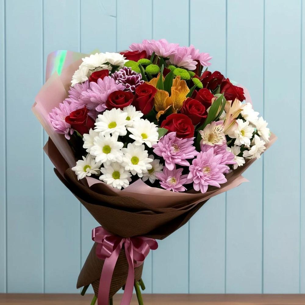 Букет цветов из: Розы, Хризантемы и Альстромерии в Чаадаевке