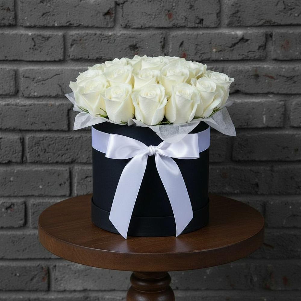 Цветочная композиция из Розы в шляпной коробке в Чаадаевке